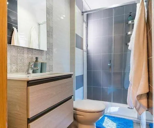 A 500m De La Juderia Con Parking Apartament