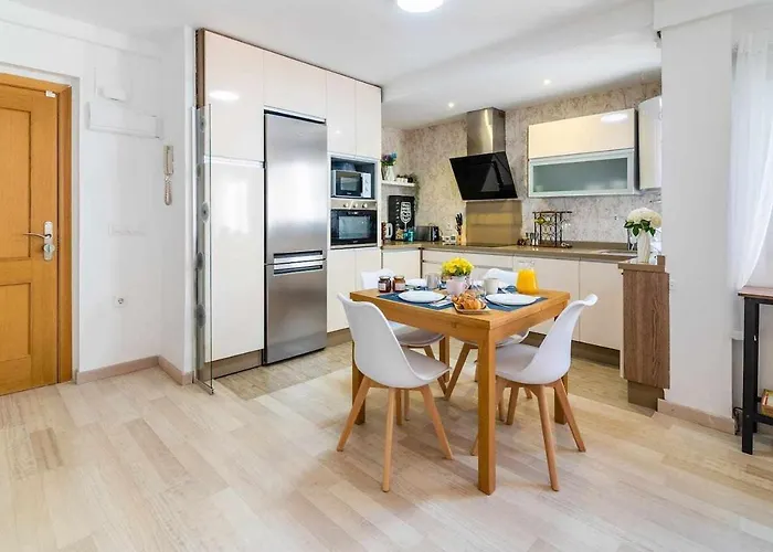 Apartament A 500m De La Juderia Con Parking *