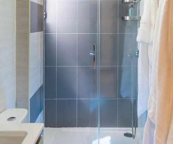 A 500m De La Juderia Con Parking קורדובה