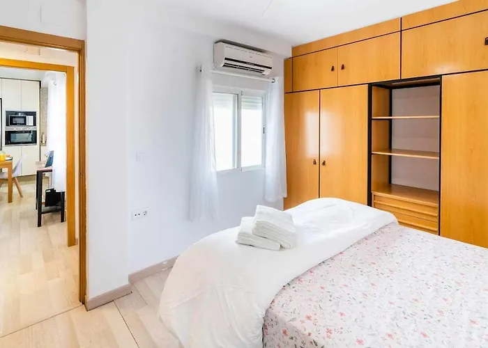 A 500m De La Juderia Con Parking דירה קורדובה