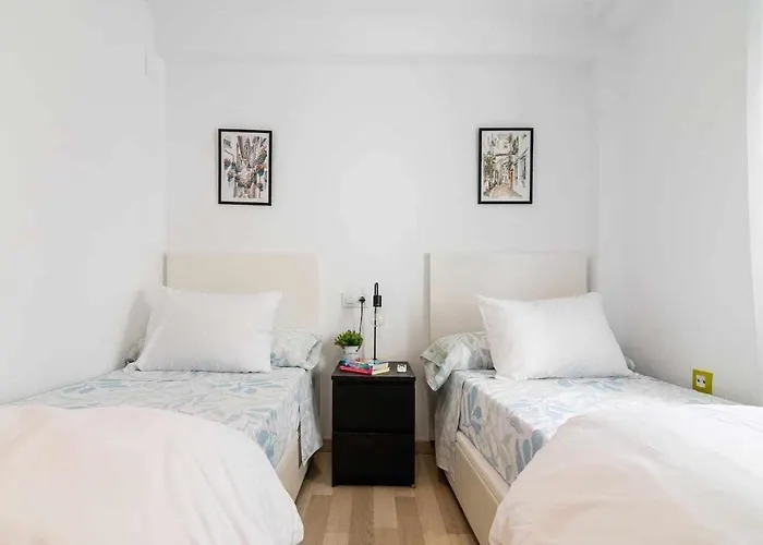 A 500m De La Juderia Con Parking *